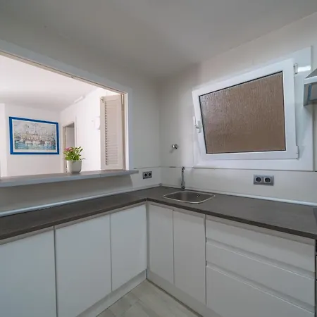 Homeholidaysrentals Taurus * Pineda de Mar