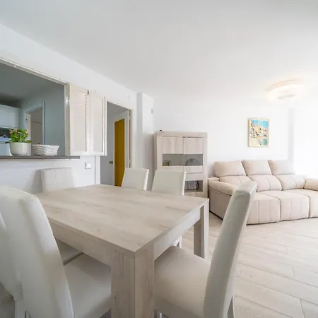 Homeholidaysrentals Taurus Pineda de Mar